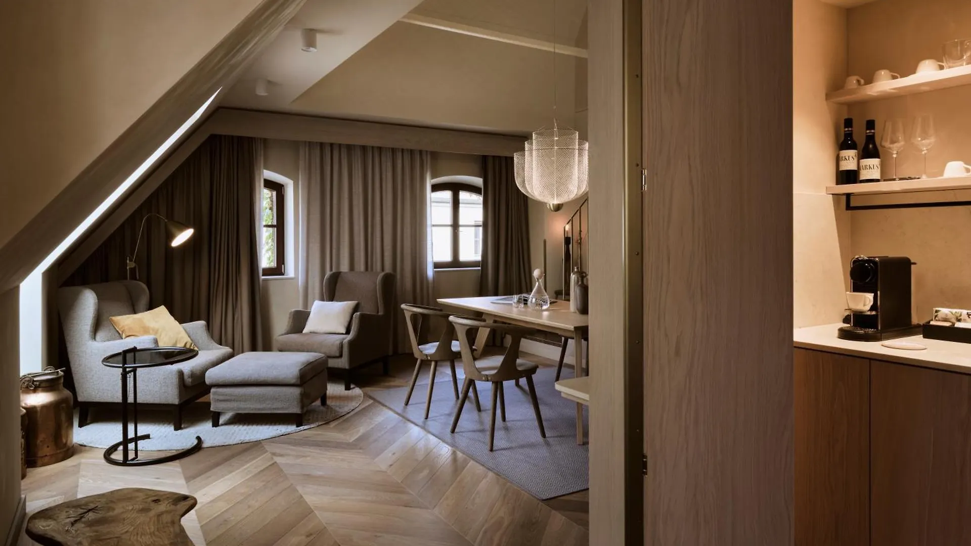Platzl Hotel Münih 4*,
